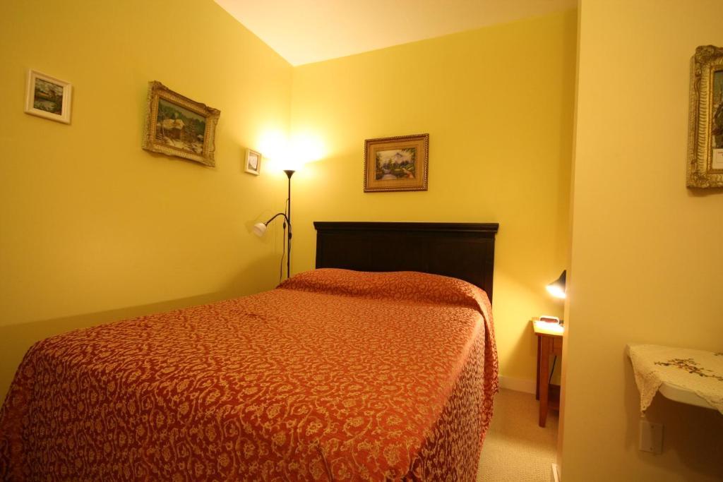 Villa Maria Country Inn Acheson Habitación foto